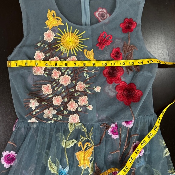 Sheer tulle midi overlay dress with crewel floral embroidery - Picture 6 of 8